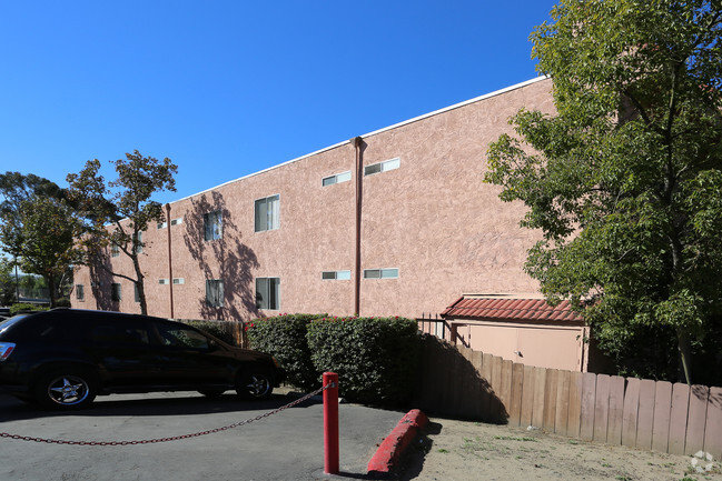 Building Photo - Casa Maria Apartments