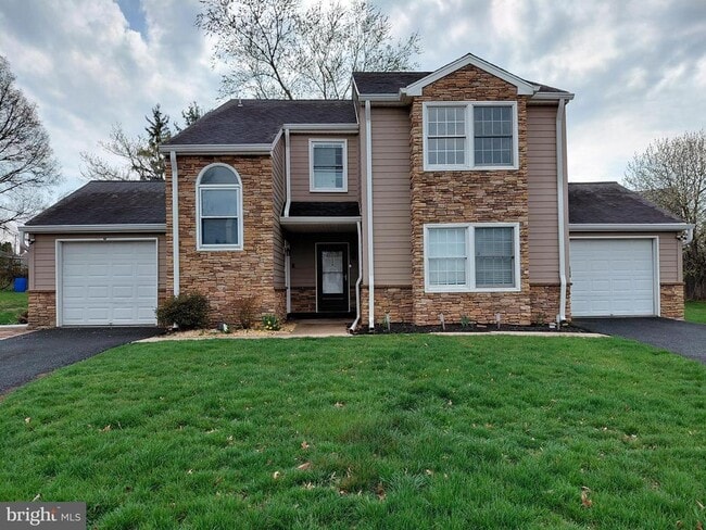 Building Photo - 228 Spring House Ln