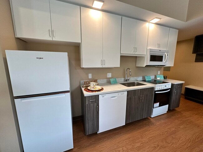 Building Photo - 83 Hanover St