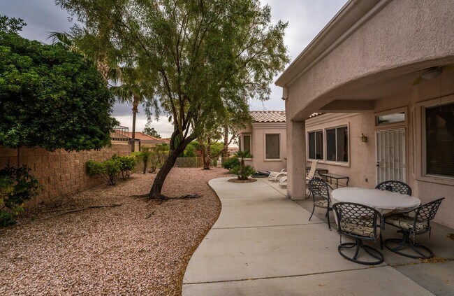 Building Photo - 10712 Brinkwood Ave