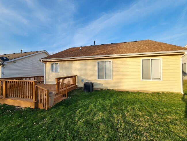 Building Photo - 13862 Isle Royal Cir