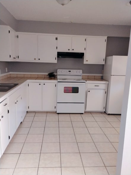 Building Photo - 1120 Sherron Ave