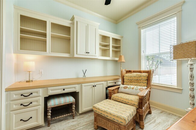 Building Photo - 6 Criolla Ct