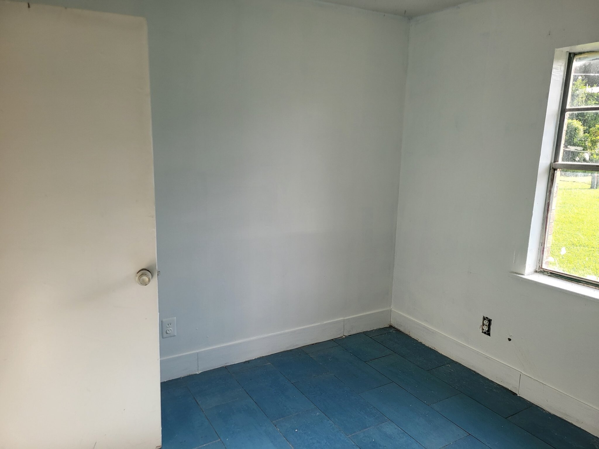 Building Photo - 104 Cottonwood Ave