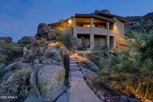 Building Photo - 6700 E Hawksnest Rd