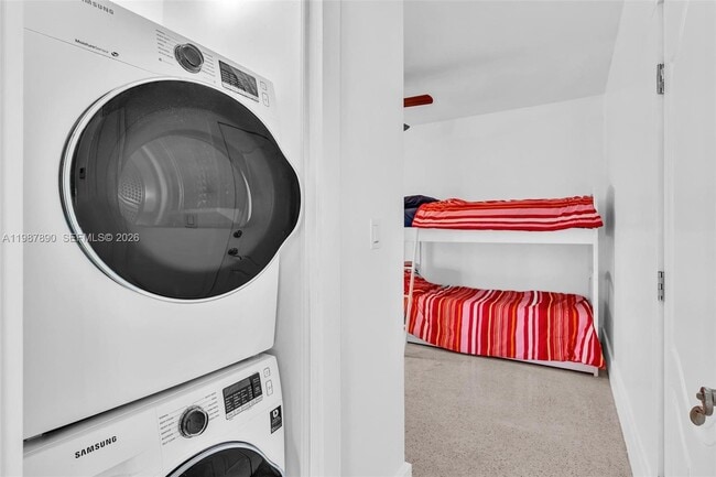 Building Photo - 4144 El Mar Dr