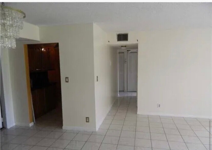 Building Photo - 3730 NW 88th Ave