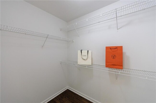 Building Photo - 1012 Madeline Ln