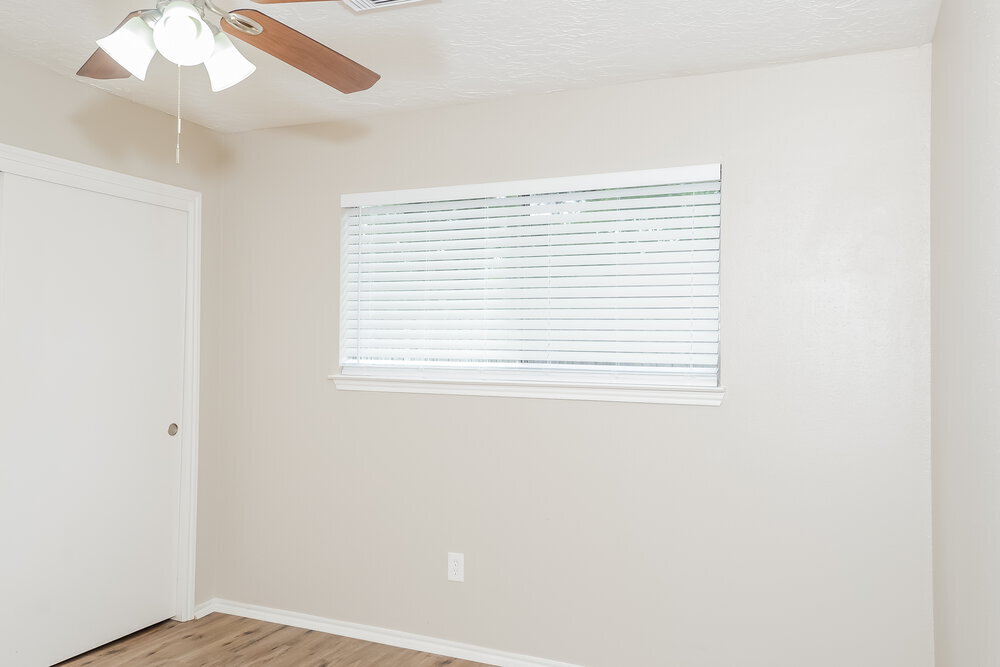 Building Photo - 6926 Bullinger Dr
