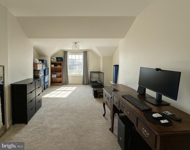 Building Photo - 9933 Box Oak Ct