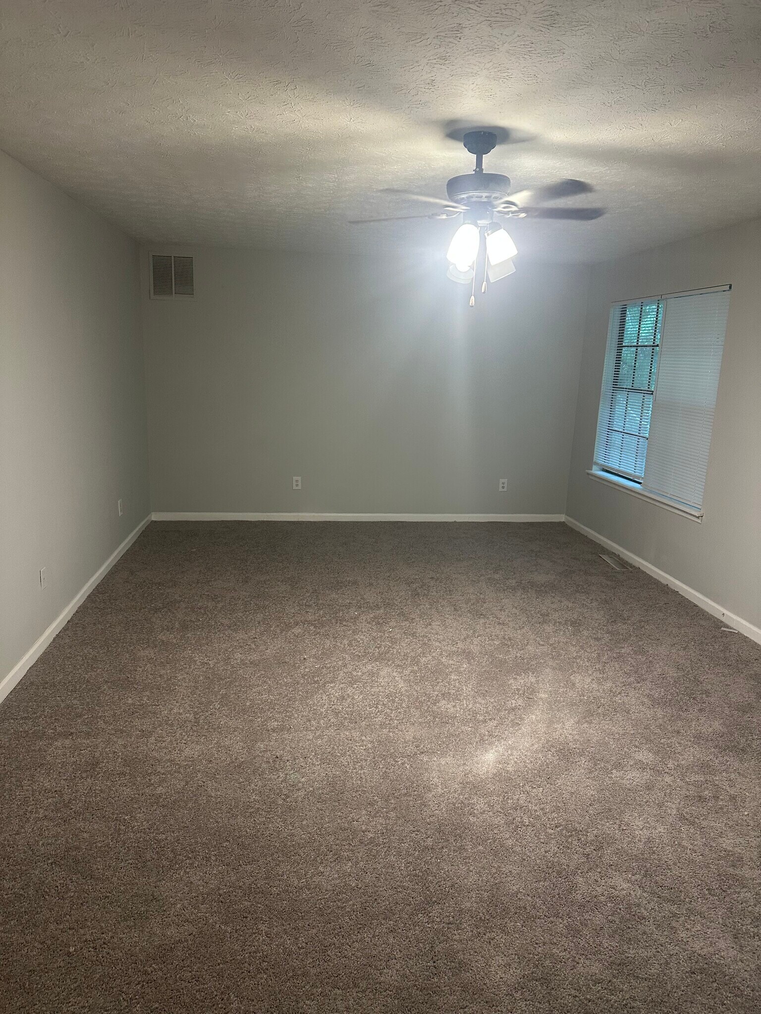 Building Photo - 8406 Red Cedar Way