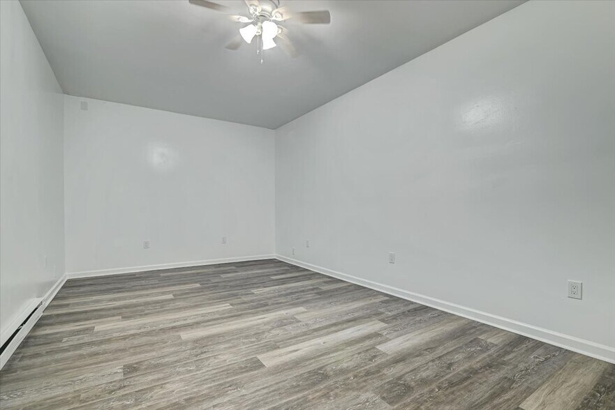 Building Photo - 198 White Pine Trl