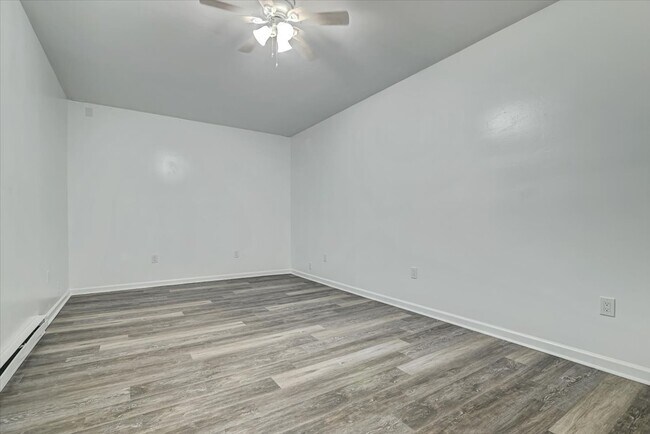 Building Photo - 198 White Pine Trl