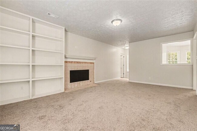 Building Photo - 175 Woodsong Dr