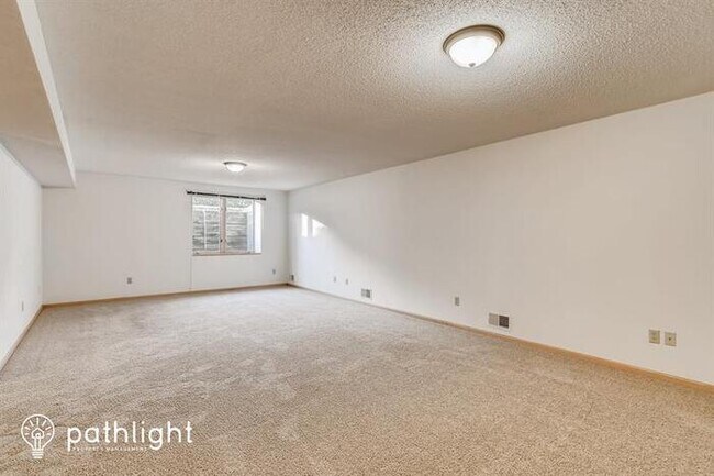 Building Photo - 14355 4Th Avenue N, Plymouth, MN, 55447