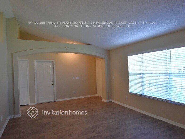 Building Photo - 817 Emerald Way