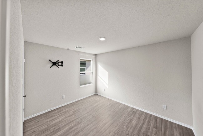 Building Photo - Stylish One Story Living with Modern Upgrades and Resort Style Amenities