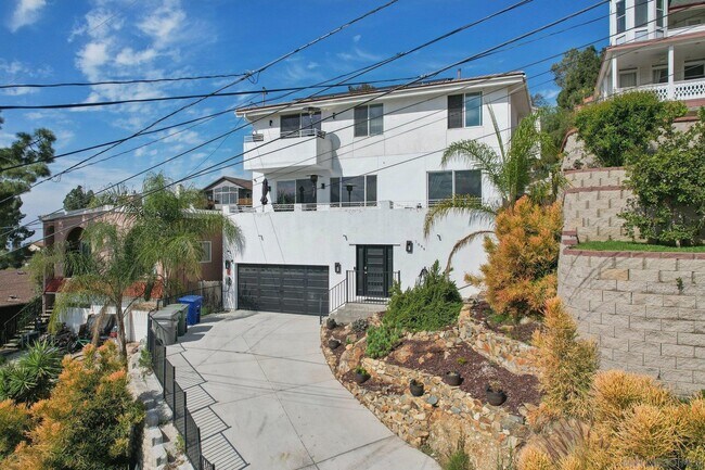 Building Photo - 1644 Cuyamaca Ave