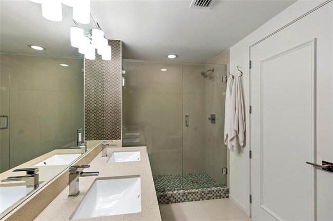 Building Photo - 5300 NW 85th Ave