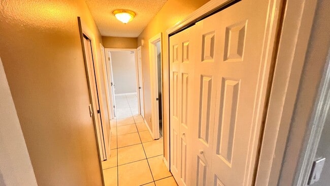 Building Photo - Beautiful 4 Bedroom 2 Bath Home!