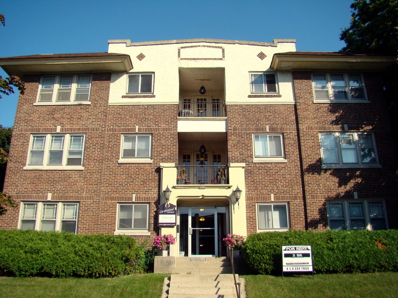 Primary Photo - Cumberland Apartments