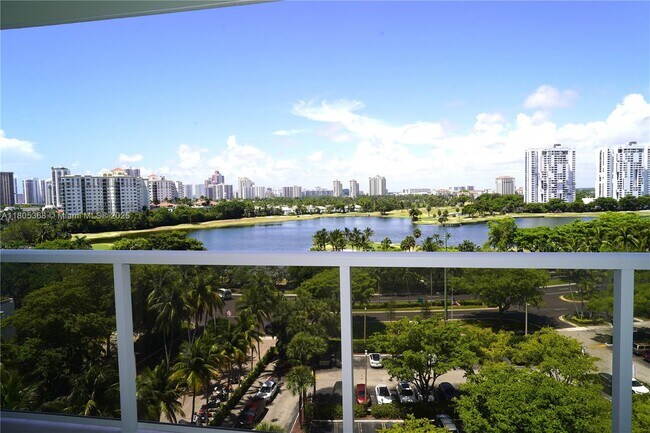 Building Photo - 3731 N Country Club Dr