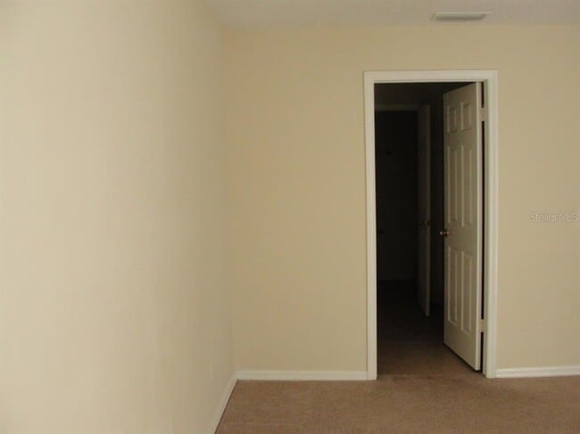 Building Photo - 15235 W Pond Woods Dr