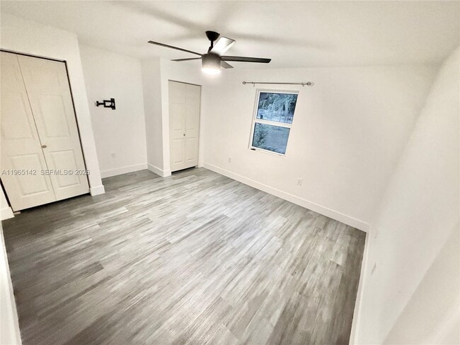 Building Photo - 1621 SW 117th Ave