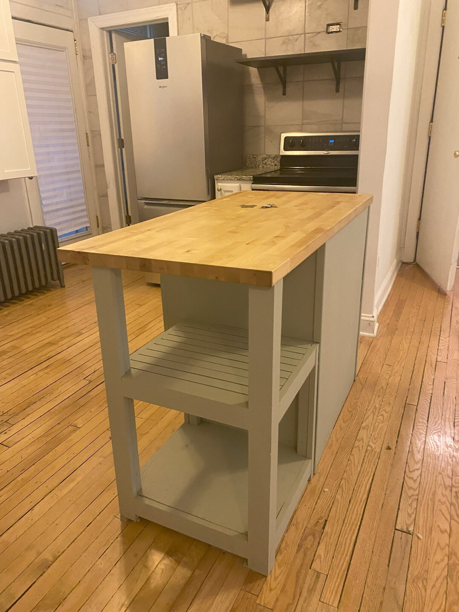 Island - 2900 N Richmond St