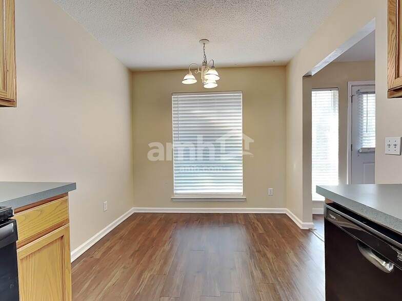 Building Photo - 249 Longleaf Cir