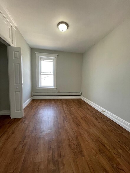 184 Garfield Ave 8 - 180 Garfield Ave