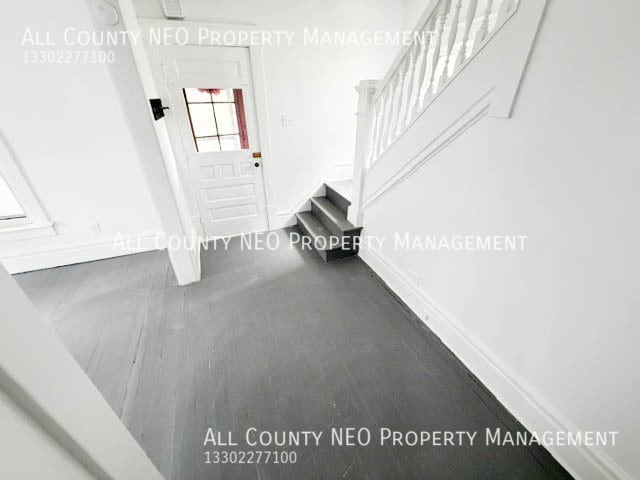 Building Photo - 518 Rentschler St