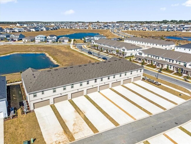 Building Photo - 16246 Merry Aly