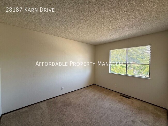 Building Photo - 28187 Karn Dr