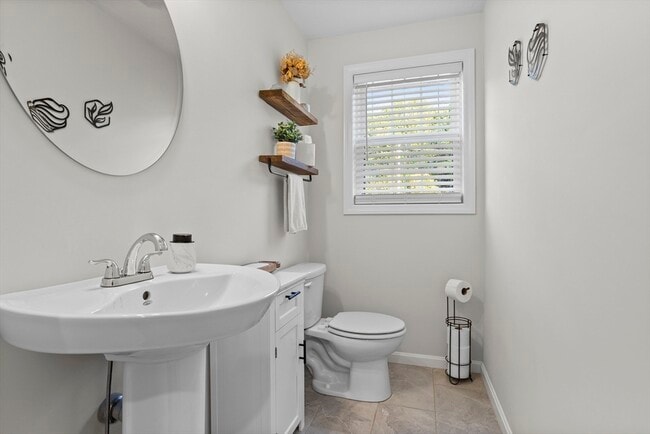 Building Photo - 45 Riley Rd