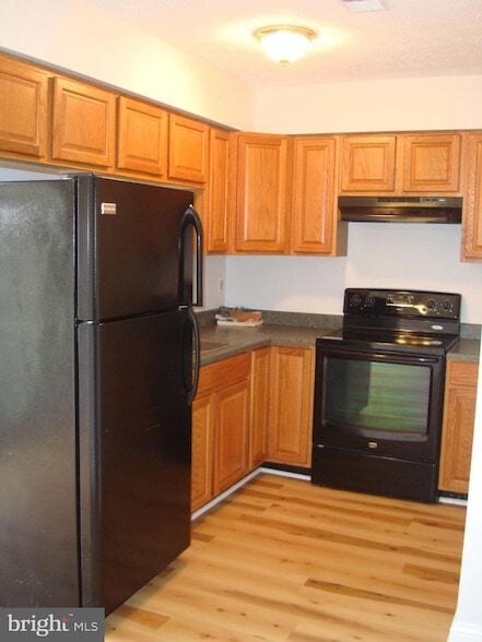 Building Photo - 208 Moore Dr
