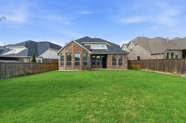 Building Photo - 7452 Reverchon Dr