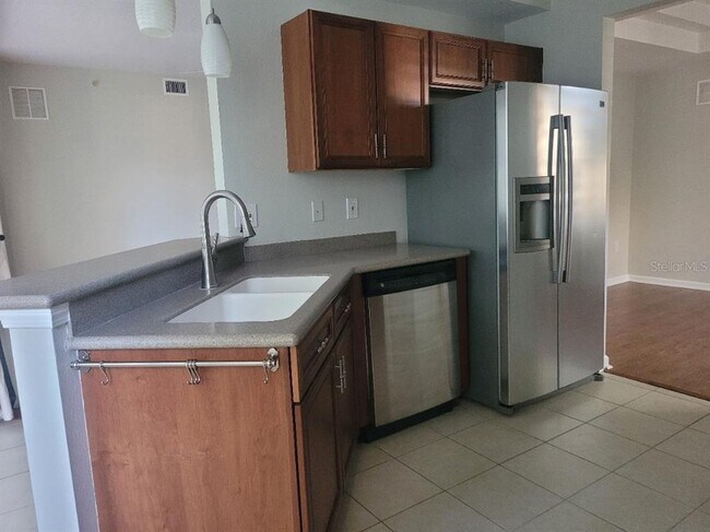 Building Photo - 820 Lantern Way