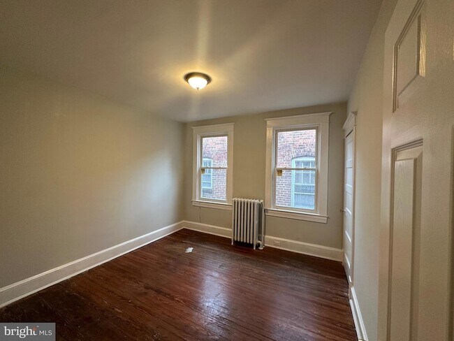 Building Photo - 4227 Euclid Ave