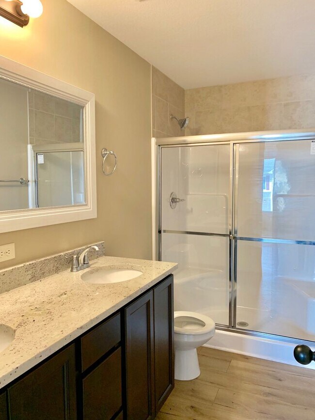 Building Photo - 8712 E Harry St