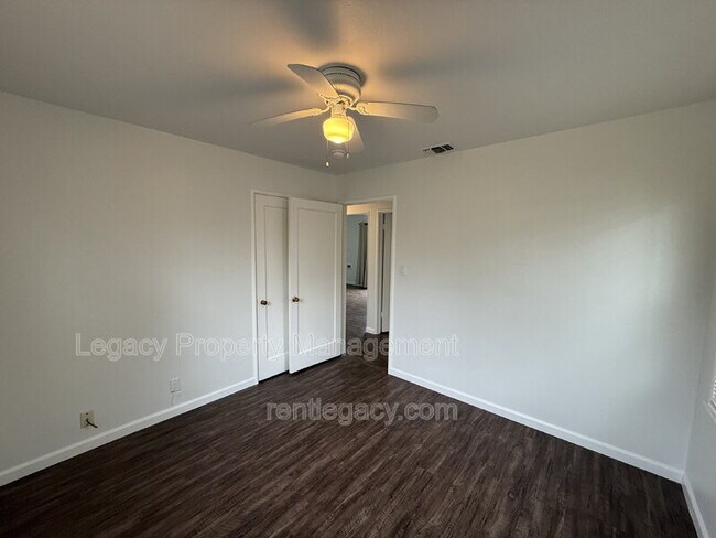 Building Photo - 5657 Bonniemae Way