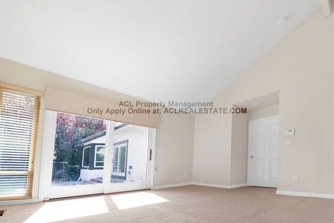 Building Photo - Spacious, Single Story Northgate Home For Rent