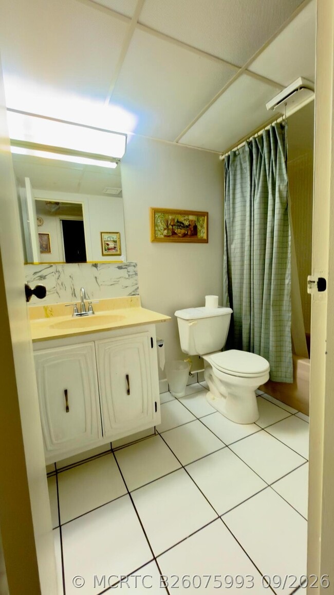 Building Photo - 2801 Somerset Dr