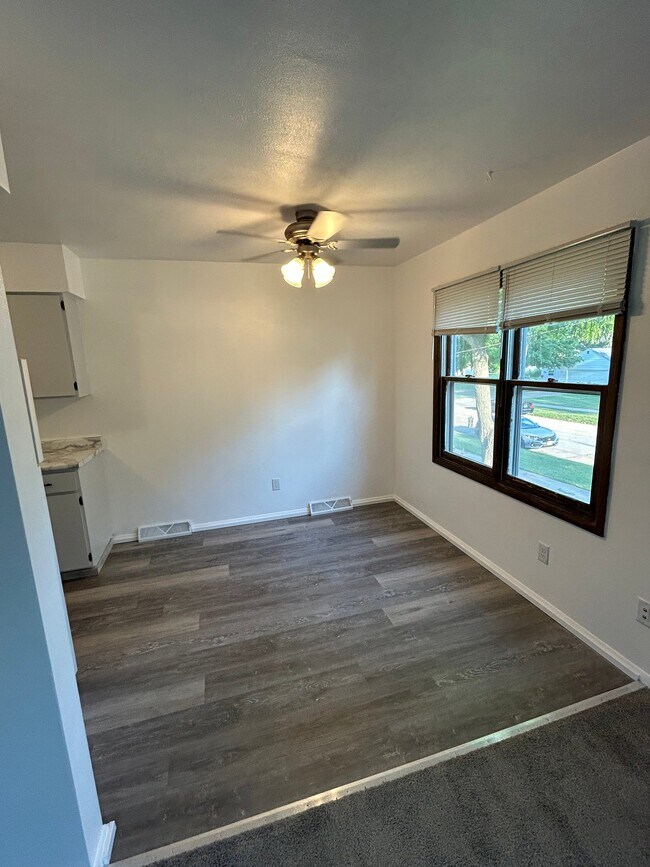 Building Photo - 1050 Van Buren Ave
