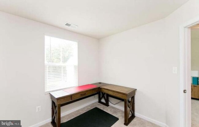 Building Photo - 291 Sage Cir