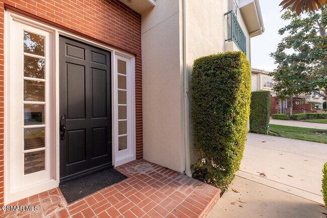 Building Photo - 2390 Crombie Ct