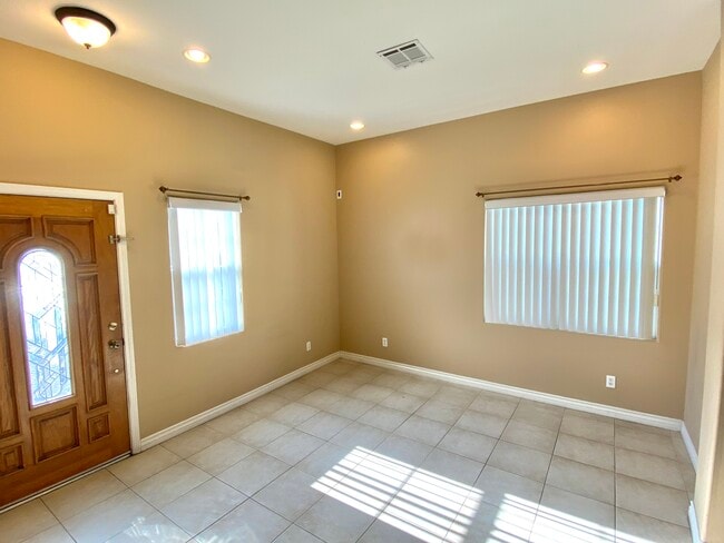 Building Photo - 15917 Sierra Vista Ct