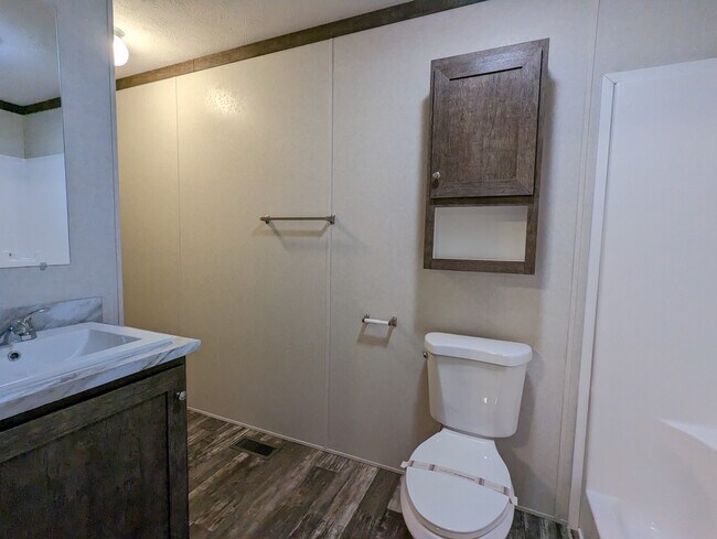 Building Photo - 368 Utah Ct