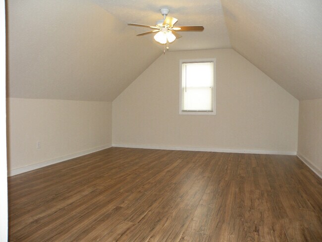 Building Photo - 3585 Chelton Rd