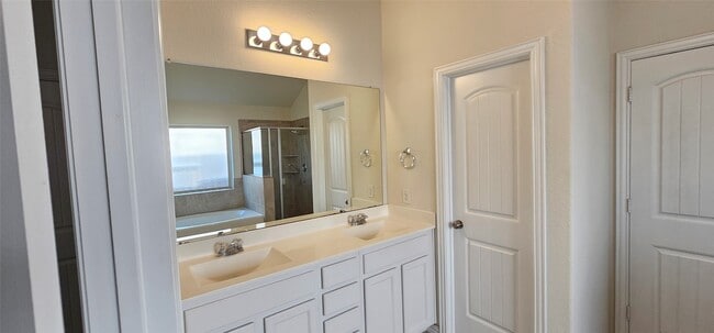 Building Photo - 8918 Beacon Mill Dr